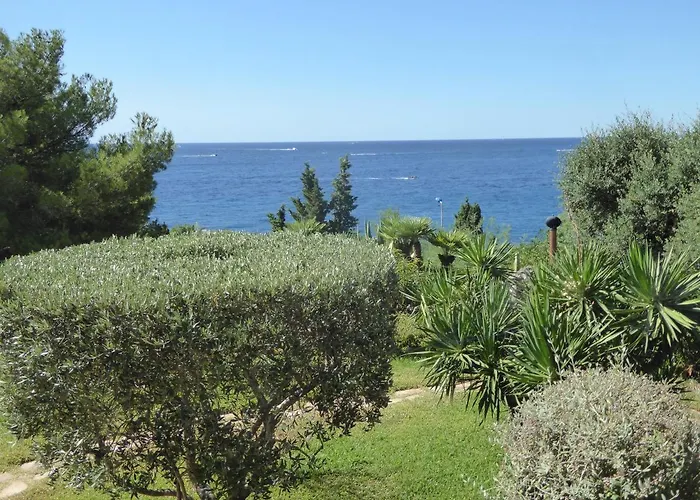 Rifugio Storico Sul Mare Nyaraló *