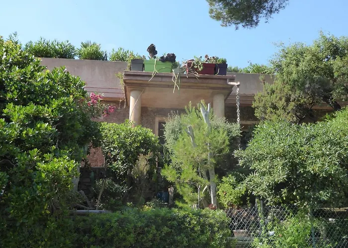 Rifugio Storico Sul Mare Vakantiehuis Saint-Raphaël